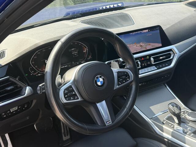 BMW 3-SERIE Touring 330i High Exe I M-Pakket I Pano I 19"