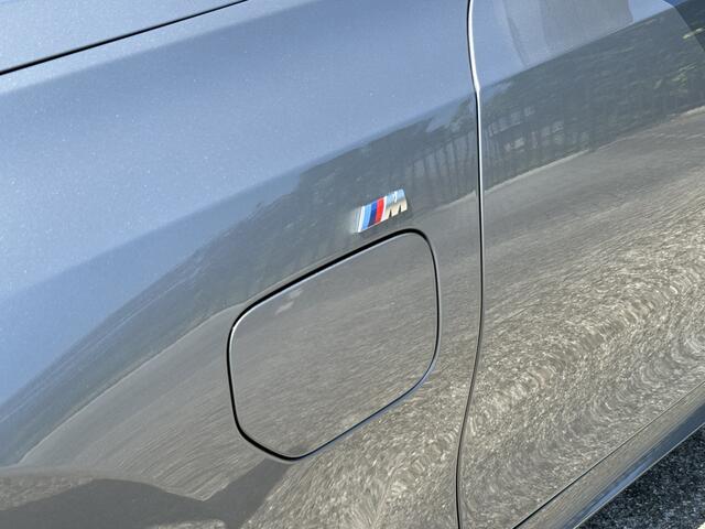BMW 3-SERIE 330e | M-Sport Pro | 19'' | S/k-dak | Park. Plus | ACC | Comf. Acc. | Head-Up | Driv. Ass. | Adapt. LED | HiFi | Getint glas | Stuur + stoelverw.