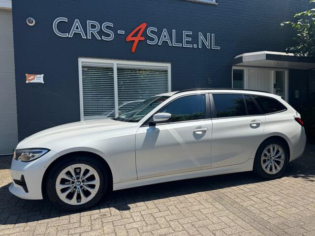 BMW 3-SERIE 318I Touring Aut. Business Edit. + Camera + Car -play + Led + Lmv + Navi + D-glas