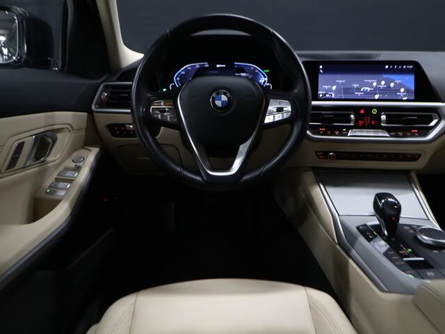 BMW 3-SERIE Touring 320e Business Edition Plus [SCHUIFKANTELDAK, APPLE CARPLAY, ANDROID, STOELVERWARMING, PDC V+A, CRUISE, CLIMATE 3-ZONE, LASERLICHT, COMFORT ACCESS, VOL LEDER, DIGITAL DASH, LED KOPLAMPEN, ELEKTRISCHE ACHTERKLEP, NIEUWST