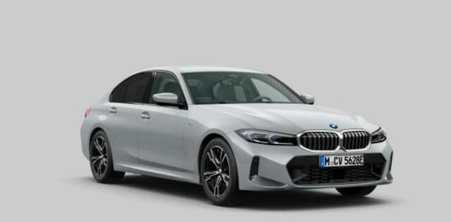BMW 3-SERIE 330e M Sport Edition Active Cruise Control - Elektrisch verstelbare/verwarmde voorstoelen - Head up - Sportstoelen - Parking Assistant Plus - Extra getint glas - Comfort Access - Elektrische achterklep -