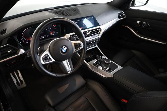 BMW 3-SERIE Touring 318i High Executive | M sportpakket | Parking Pack | Glazen panoramadak | Parking Assistant | Lentevoordeel