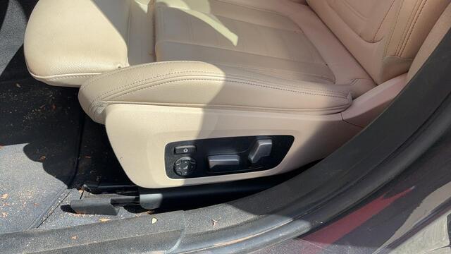 BMW 3-SERIE Touring 320i High Executive Edition AUTOMAAT / TREKHAAK / SFEER / BLACK OPTIC / STOELVERW / CARPLAY / LEDER / VIRTUAL / NL-AUTO