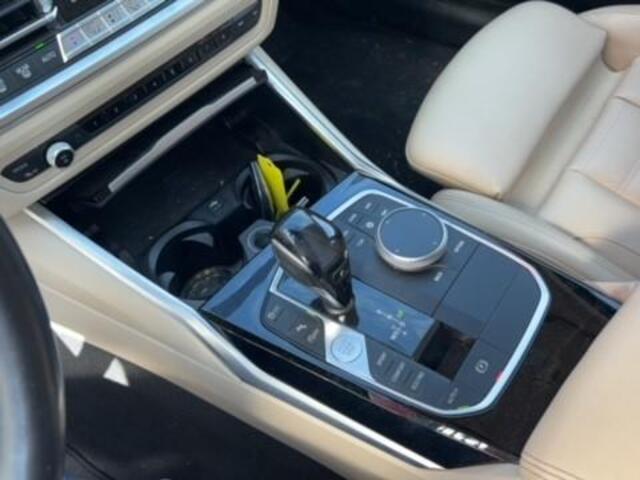 BMW 3-SERIE Touring 320i High Executive Edition AUTOMAAT / TREKHAAK / SFEER / BLACK OPTIC / STOELVERW / CARPLAY / LEDER / VIRTUAL / NL-AUTO
