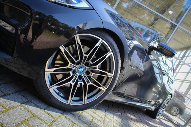 BMW 3-SERIE 330e M-Sport Leder alcantara