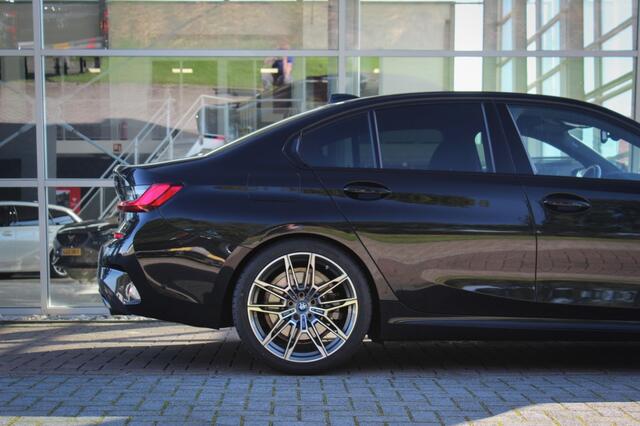 BMW 3-SERIE 330e M-Sport Leder alcantara