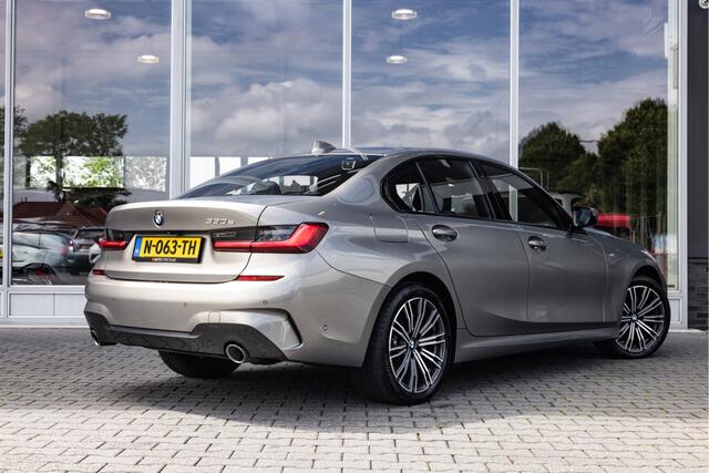 BMW 3-SERIE 330e High Executive M-sport | Leder | Camera