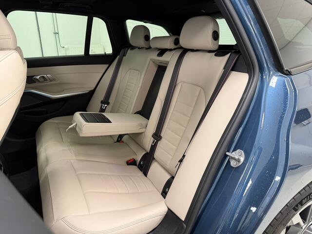 BMW 3-SERIE Touring 330e M-Sport Pro | Arctic Race Blue | Sport Pro Package | Harman/Kardon