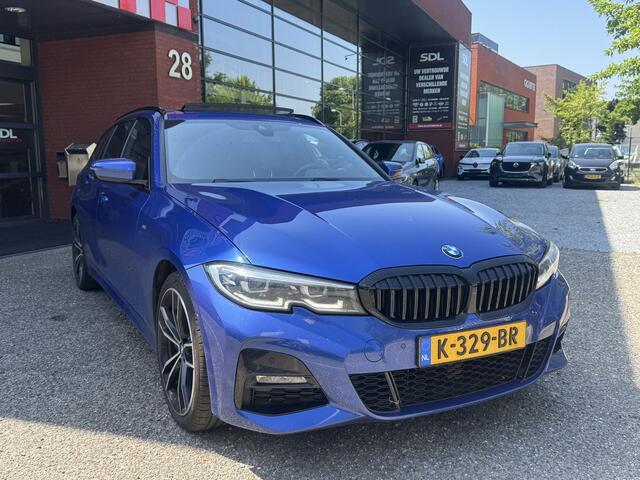 BMW 3-SERIE Touring 330e Business Edition Plus // M-SPORT // PANO // LED // CRUISE // HARMAN/KARDON // STOEL & STUURWIELVERWARMING // TREKHAAK //