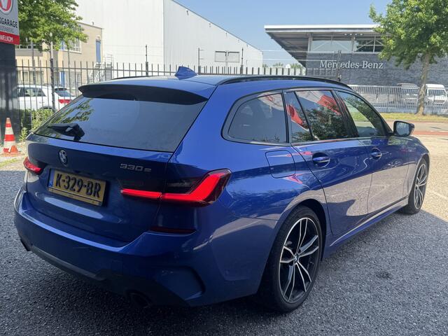 BMW 3-SERIE Touring 330e Business Edition Plus // M-SPORT // PANO // LED // CRUISE // HARMAN/KARDON // STOEL & STUURWIELVERWARMING // TREKHAAK //