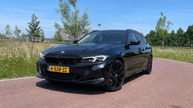 BMW 3-SERIE Touring 318i Facelift model | Sportstoelen | 19 Inch | NL-Auto |