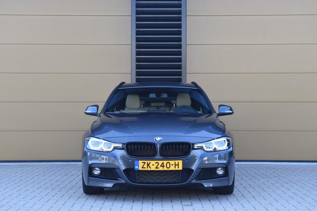 BMW 3-SERIE Touring 318i M Sport Corporate Lease * M-Pakket * Achteruitrijcamera * Trekhaak * Lichtpakket *