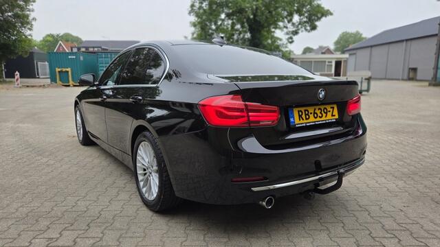 BMW 3-SERIE 318i Corp L. Hi Ex