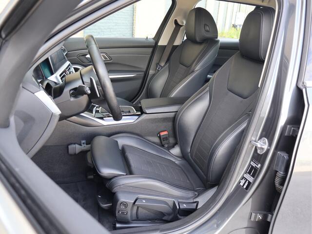BMW 3-SERIE Touring 320i Sportline Keyless | Camera | Carplay | M Sport stuurwiel | Sfeerverlichting