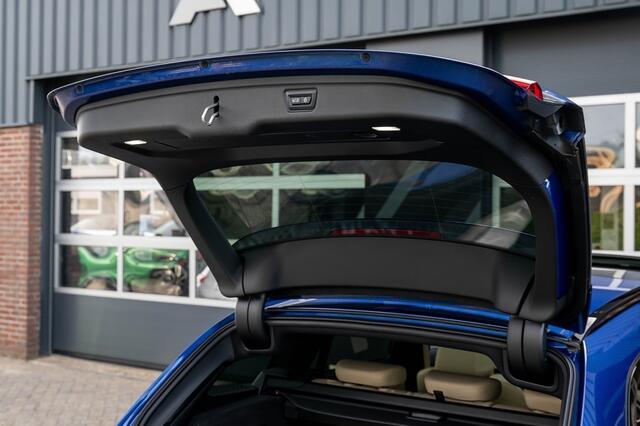 BMW 3-SERIE 330 330e Touring M Sport | Panorama | Head-Up | Laser | ACC | Memory | Stoel/Stuurverw. |