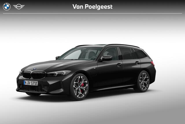 BMW 3-SERIE Touring 330e | Innovation Pack | M Sport | Trekhaak | Panoramadak |