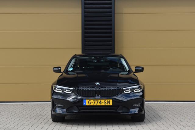 BMW 3-SERIE 320i High Executive Edition * Sportstoelen * Trekhaak * Leder * Stoelverwarming *