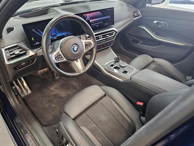 BMW 3-SERIE Touring 330e xDrive M-Sport 50 Jahre | Head-up | Harman Kardon | Trekhaak |
