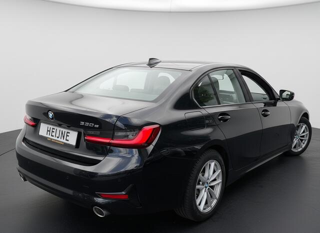 BMW 3-SERIE 330e 290PK HIGH EXECUTIVE HALF-LEDER/CAMERA/NAVI/PANORAMADAK