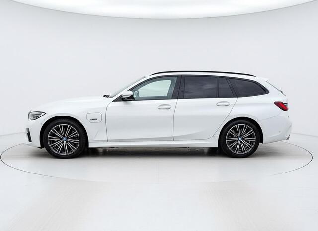 BMW 3-SERIE Touring 320e M SPORT