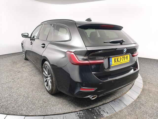 BMW 3-SERIE Touring 330e High Executive | Trekhaak | Stoelverwarming | Adaptive Cruise Control | Elektrische Achterklep |