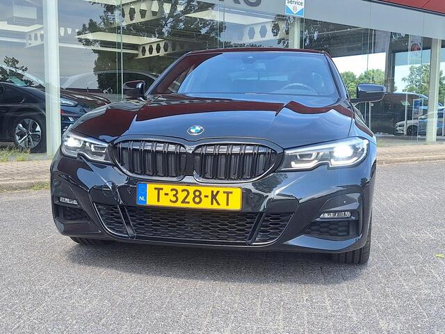 BMW 3-SERIE 330e M Sport | SOH: 88,8% | Trekhaak wegklapbaar | Nieuwe banden | Climate | CC | Leder Stof |