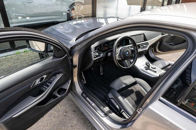 BMW 3-SERIE 320i Executive Edition M-Sport Head-Up Orig NL