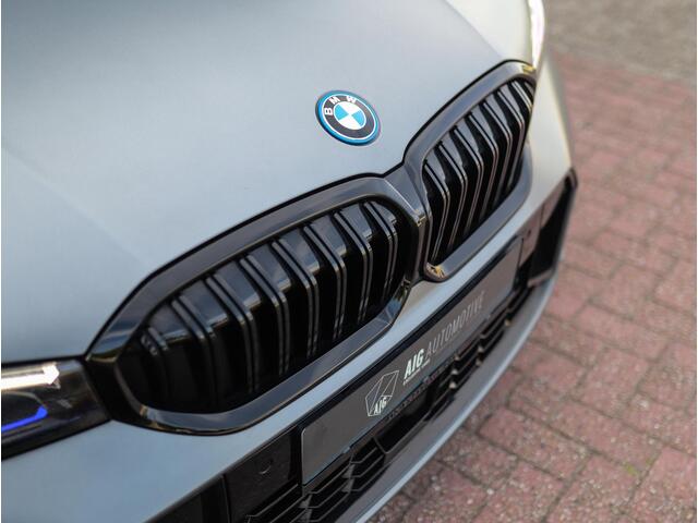 BMW 3-SERIE 330e | Frozen | M-Sport Pro | Pano | H/K | Memory