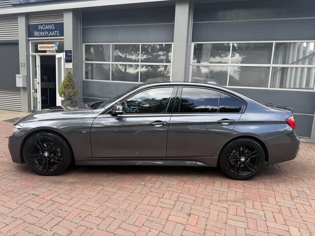 BMW 3-SERIE 318i Edition M Sport Shadow High Executive Bj 2018 Km 88.000 Dealer onderhouden 136pk Automaat Top uitvoering