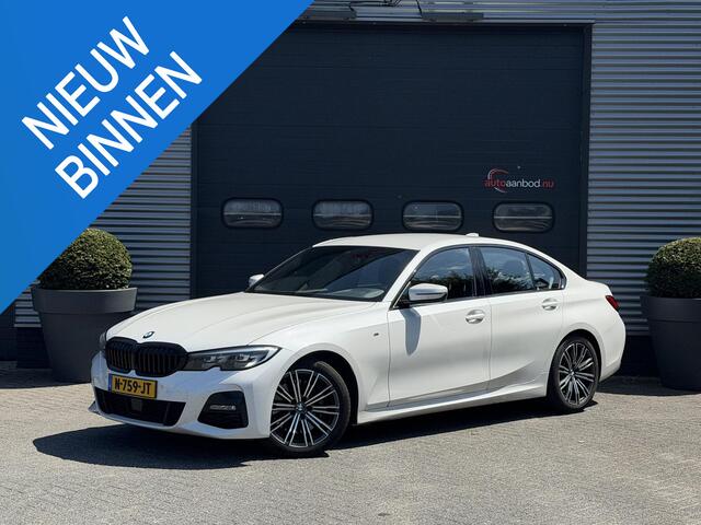 BMW 3-SERIE 330i High Executive M-Sport | Navigatie | Climate Control | Stoelverwarming | Parkeersensoren |