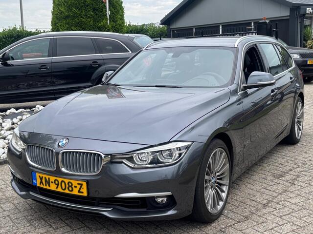BMW 3-SERIE Touring 318i Luxury Automaat 2019 Leer NL Auto