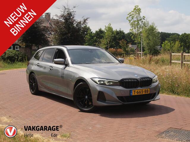 BMW 3-SERIE Touring 320e | Camera | Trekhaak | Sfeerverlichting | Stoelmemory | Cruise Control |