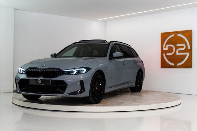 BMW 3-SERIE Touring 330e xDrive M Sport Pro Edition 292PK | Brooklyn | Pano | Sfeer | Harman/Kardon | HUD | VOL! Fabrieksgarantie