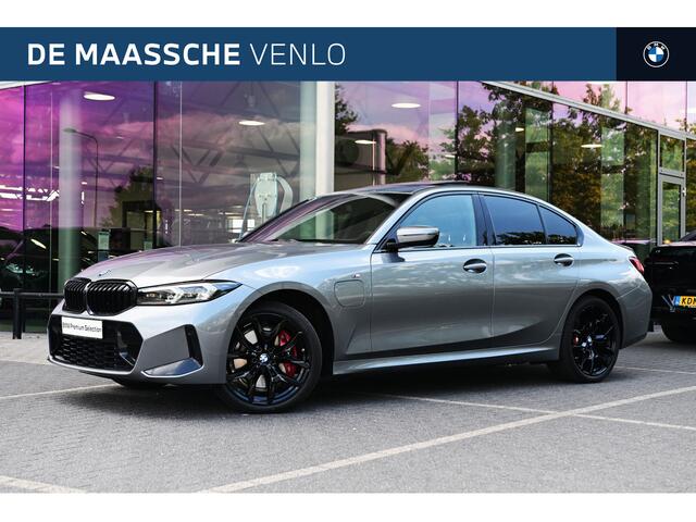 BMW 3-SERIE 330e M Sport Automaat / Schuif-kanteldak / Trekhaak / Achteruitrijcamera / Sportstoelen / Adaptieve LED / Comfort Access / Live Cockpit Plus
