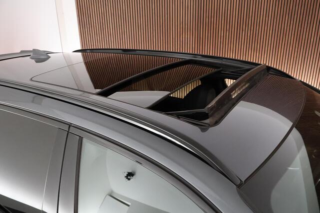 BMW 3-SERIE Touring 330e 292pk M-Sport Leder Panoramadak Camera Stoelverwarming harman/kardon Navigatie
