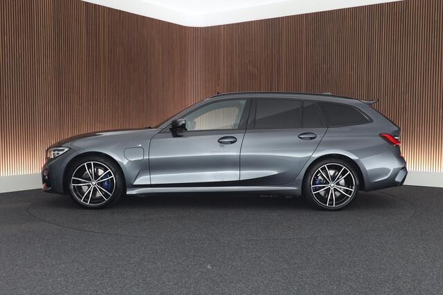 BMW 3-SERIE Touring 330e 292pk M-Sport Leder Panoramadak Camera Stoelverwarming harman/kardon Navigatie