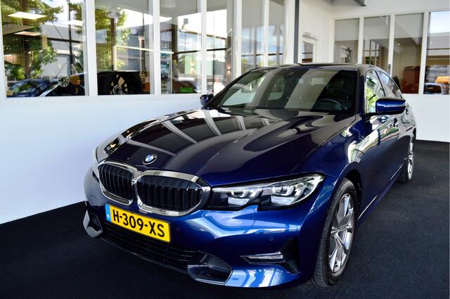 BMW 3-SERIE 320i Executive Edition Sport