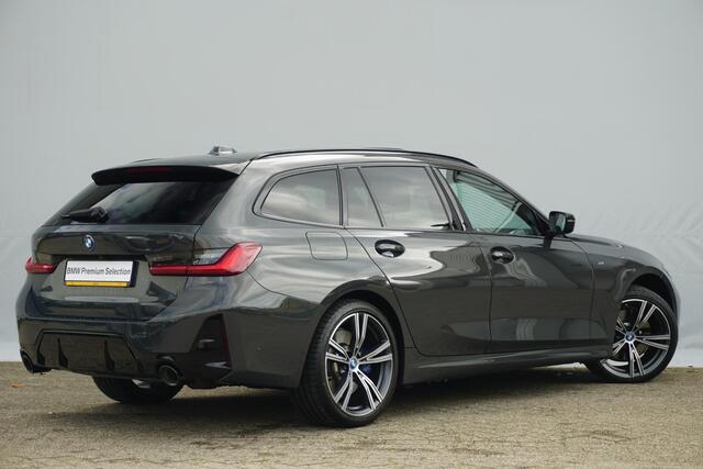 BMW 3-SERIE Touring 320e | M Sportpakket Pro | Panoramadak | Harman Kardon | Elektrisch verstelbare stoelen | Comfort Access