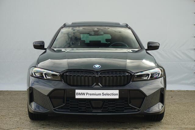 BMW 3-SERIE Touring 320e | M Sportpakket Pro | Panoramadak | Harman Kardon | Elektrisch verstelbare stoelen | Comfort Access