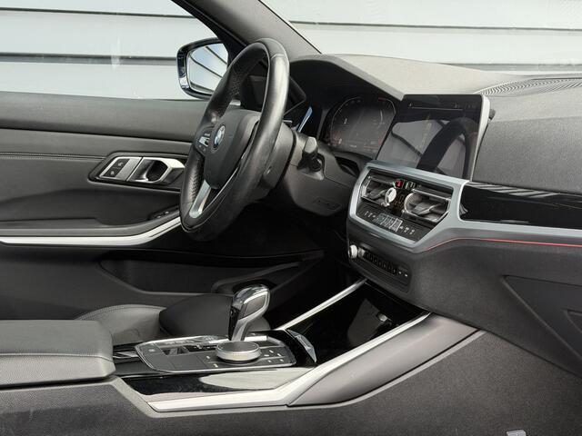 BMW 3-SERIE 320i Executive Edition 184 PK | Automaat | Navi | Stoelverwarming | Climate | Trekhaak
