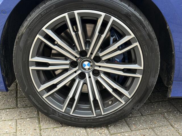 BMW 3-SERIE 330i M Sport Adapt. Cruise | 360-Camera | HiFi | Stoelverw. | Sfeerverlichting