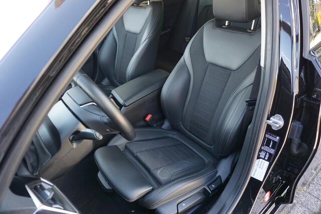BMW 3-SERIE Touring 320i Executive | ACC | trekhaak
