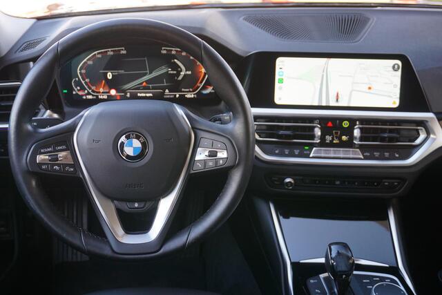 BMW 3-SERIE Touring 320i Executive | ACC | trekhaak