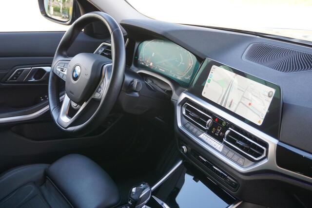 BMW 3-SERIE Touring 320i Executive | ACC | trekhaak