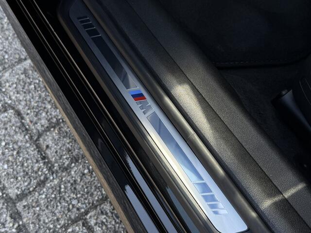 BMW 3-SERIE Touring 330e | M-Sport | M-Perf. 20" | Panorama | Camera | M Adapt. Onderst. | HiFi