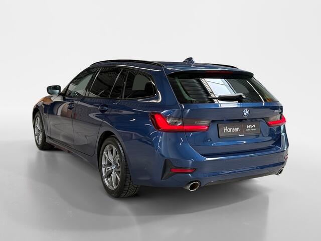 BMW 3-SERIE Touring 330e I Sport Line I Panoramadak I Leder I Cruise I CarPlay I Camera I Elek. achterklep I