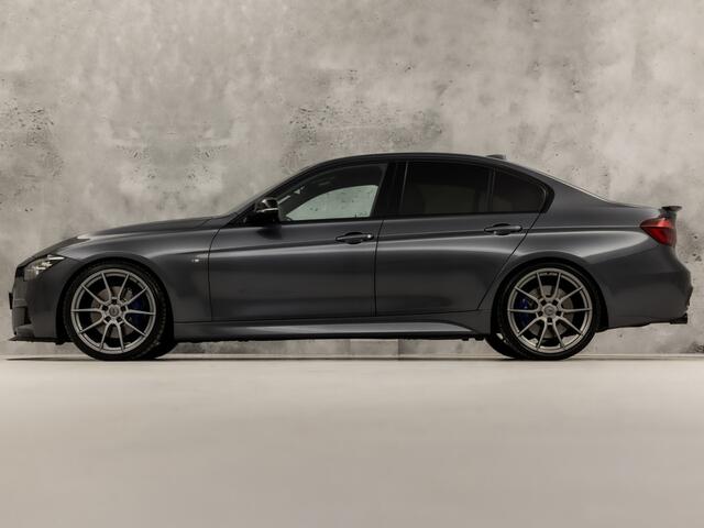 BMW 3-SERIE 318i M Sport Automaat (GROOT NAVI, DEALER ONDERHOUDEN, M PAKKET, VIRTUAL COCKPIT, SPORTSTOELEN, STOELVERWARMING, CAMERA, LEDER, GETINT GLAS, NIEUWSTAAT)