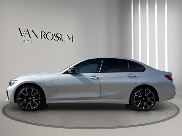 BMW 3-SERIE 330e M-Sport | Leer | Camera | Led | 19"|
