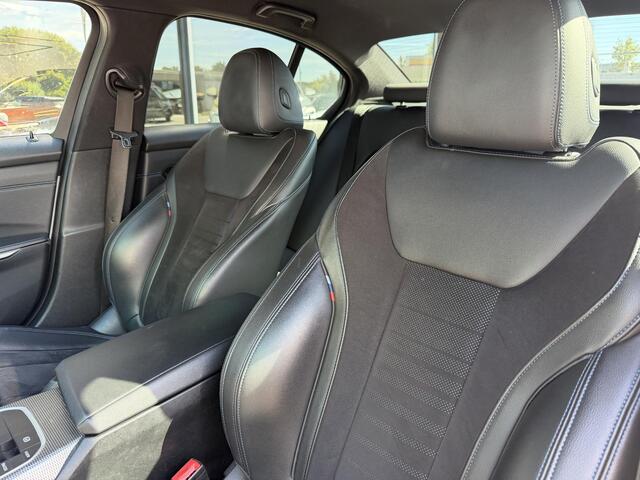 BMW 3-SERIE 318i Executive Edition M-SPORT |LEDER SPORT INTERIEUR| BORDENHERKENNING| DODE HOEK DETECTIE | AIROC/ECC | CRUISECONTROLL | CAMERA | PARKEERSENSOREN |