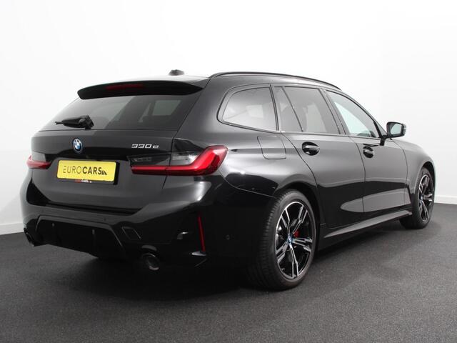 BMW 3-SERIE Touring 330e M-Sport PHEV Digitale Cockpit Climate control Stoel verwarming LED Sfeer verlichting Lichtmetalen velgen Navigatie Apple carplay/ Android auto Parkeersensoren